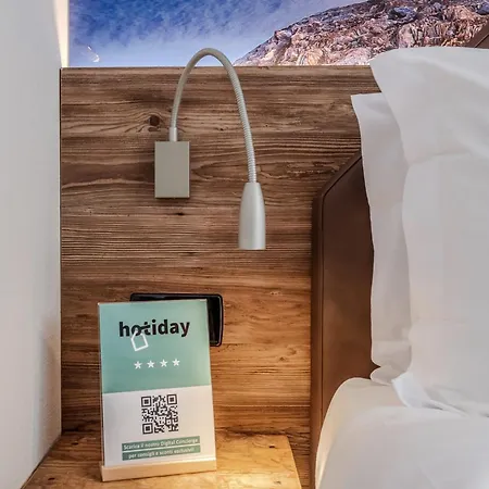 Hotiday Vialattea Отель Сестриере