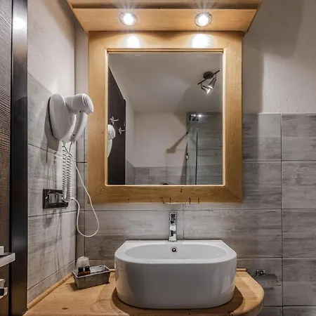 Hotiday Vialattea Отель 4*