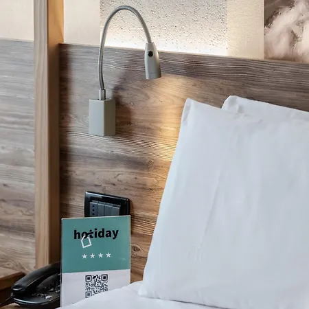 Отель Hotiday Vialattea