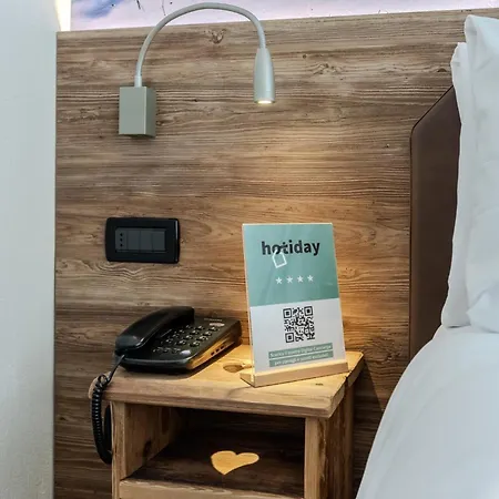 Hotel Hotiday Vialattea 4*