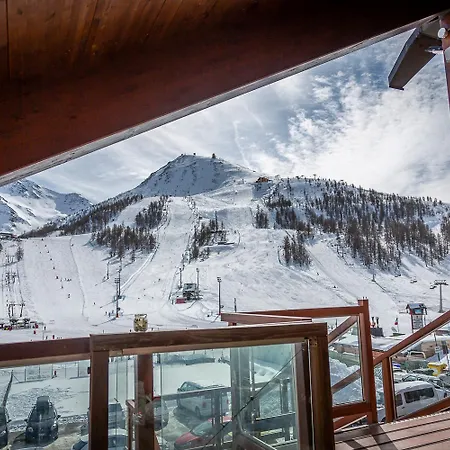 Отель Hotiday Vialattea 4*